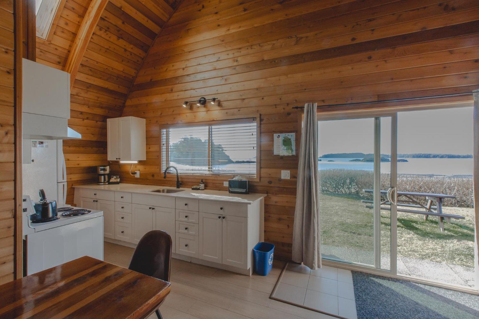 Ocean Village Resort Tofino Eksteriør bilde